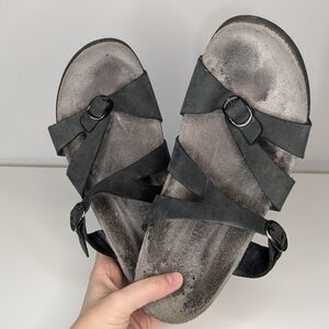 MEPHISTO Hannel Criss-cross Strap Sandal size EU 38 - Black